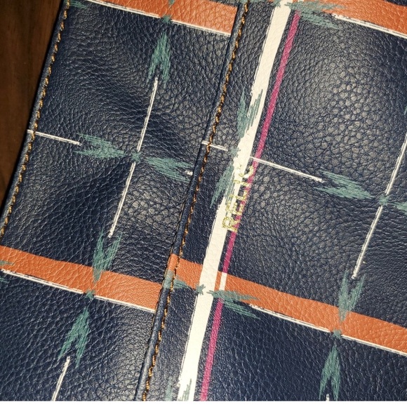 Relic Tote Southwest Print Adjustable Sides - Picture 2 of 12